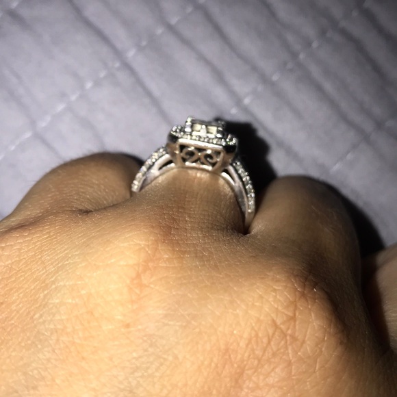 Authentic Diamond ring❤️😍 - Picture 2 of 5
